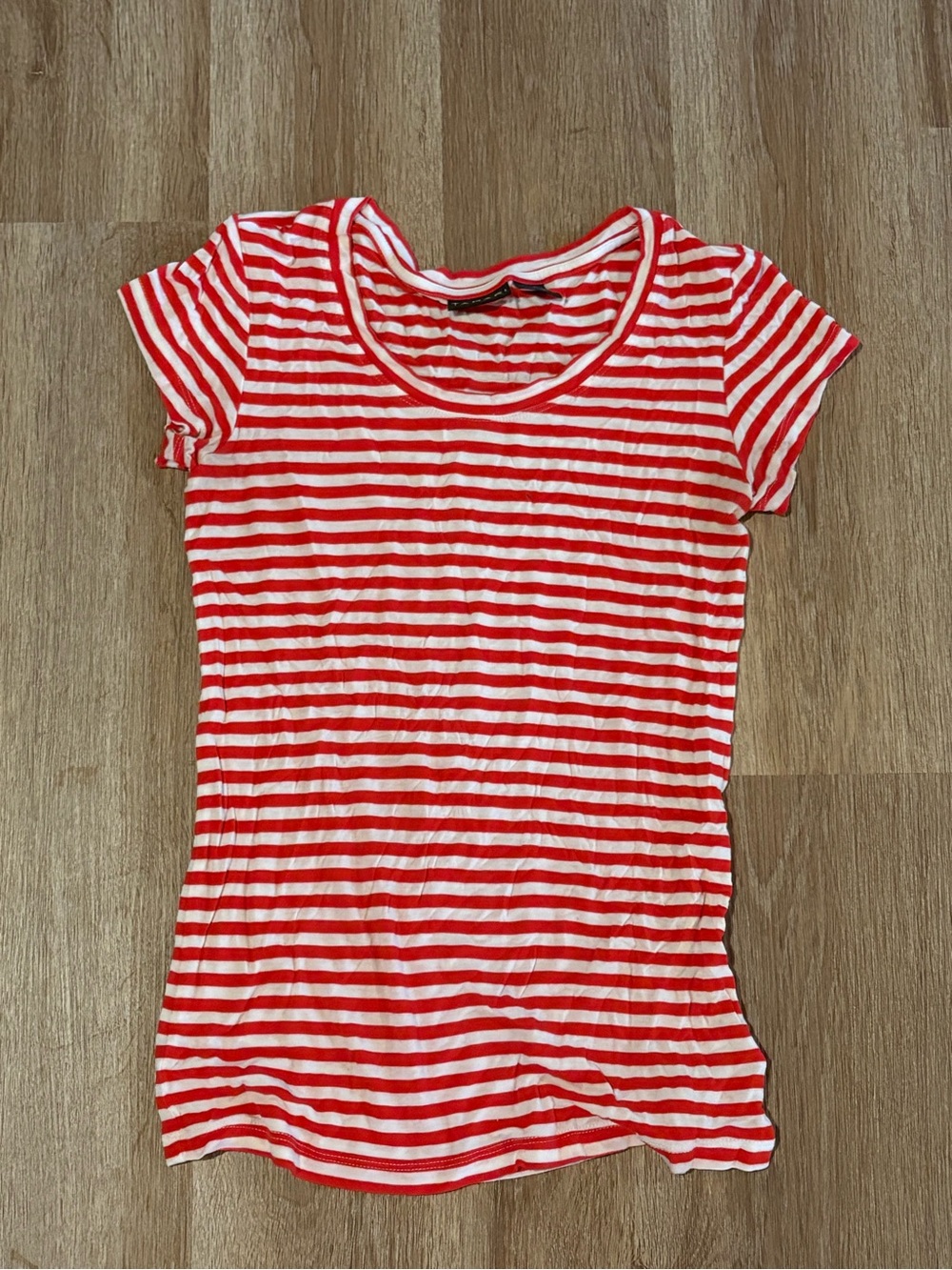 Tahari Red & White Striped Scoop Neck Tee